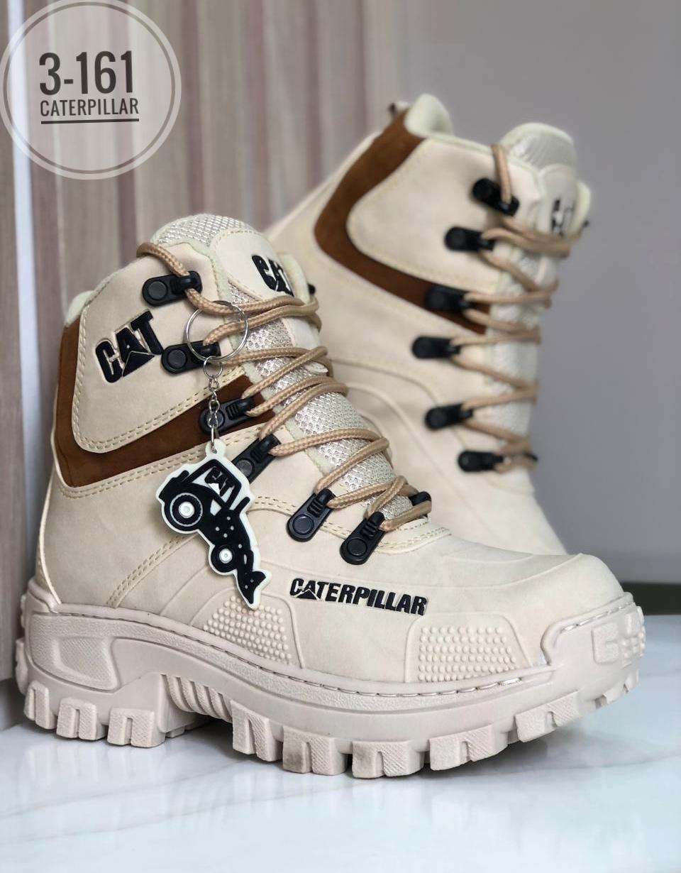 BOTA CATERPILLAR REF 03 LLAVERO COLOR CREMA